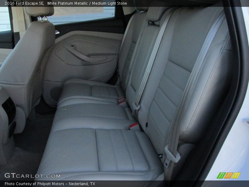 White Platinum Metallic / Medium Light Stone 2016 Ford Escape SE
