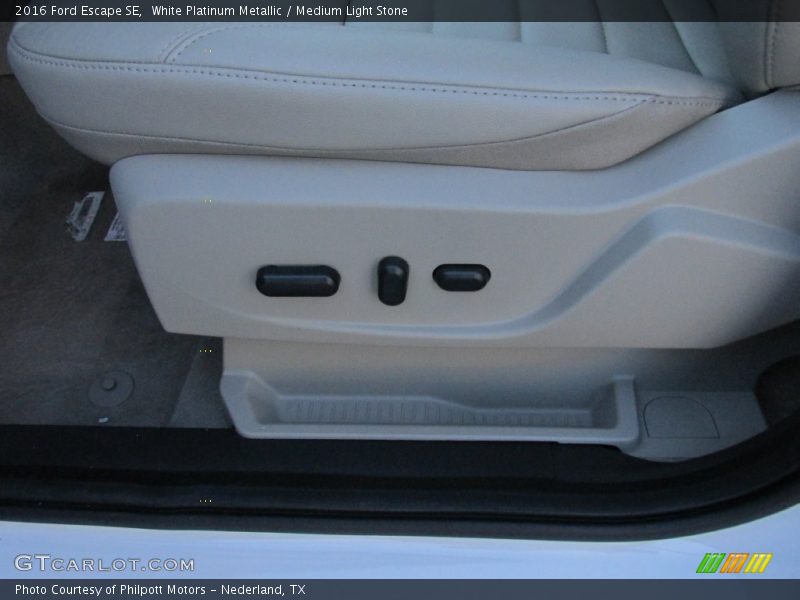 White Platinum Metallic / Medium Light Stone 2016 Ford Escape SE