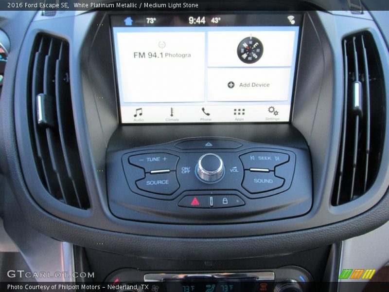 White Platinum Metallic / Medium Light Stone 2016 Ford Escape SE