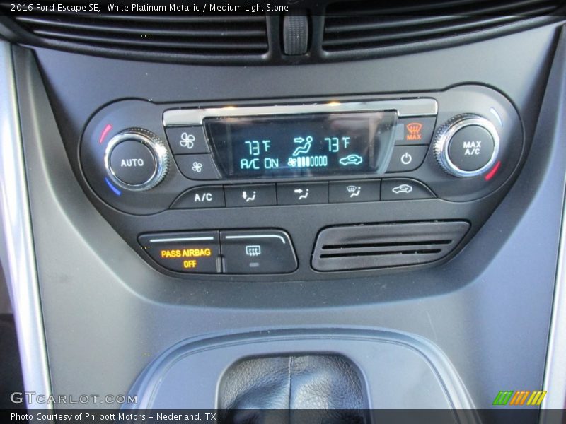 White Platinum Metallic / Medium Light Stone 2016 Ford Escape SE