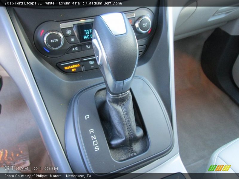 White Platinum Metallic / Medium Light Stone 2016 Ford Escape SE