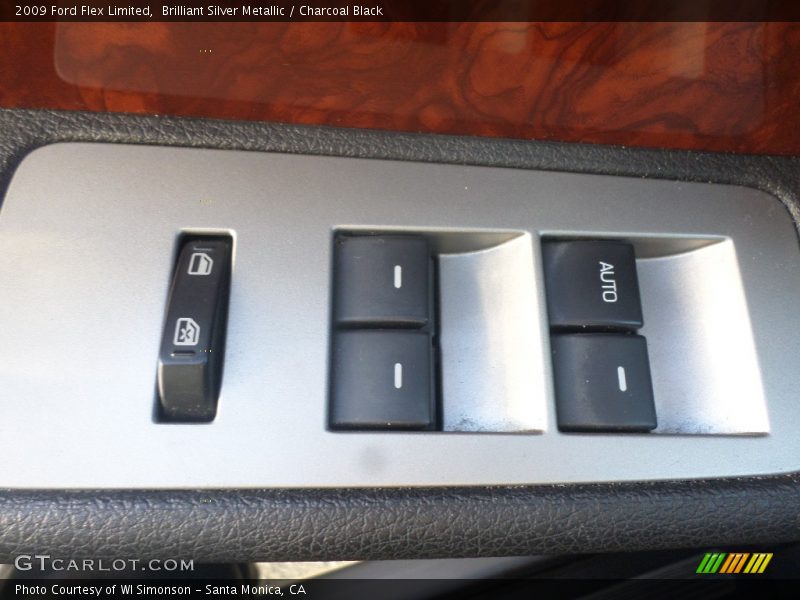 Brilliant Silver Metallic / Charcoal Black 2009 Ford Flex Limited