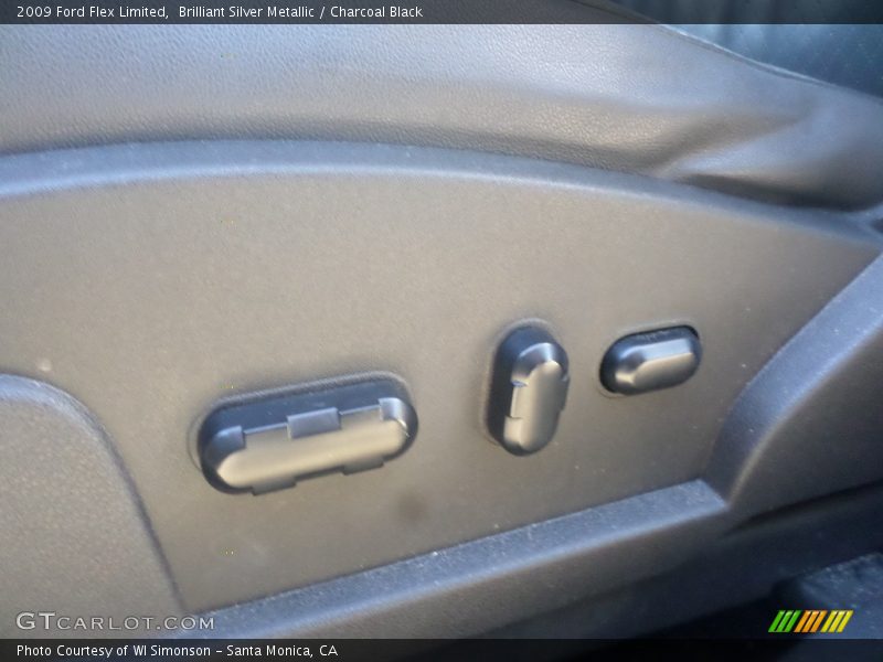 Brilliant Silver Metallic / Charcoal Black 2009 Ford Flex Limited