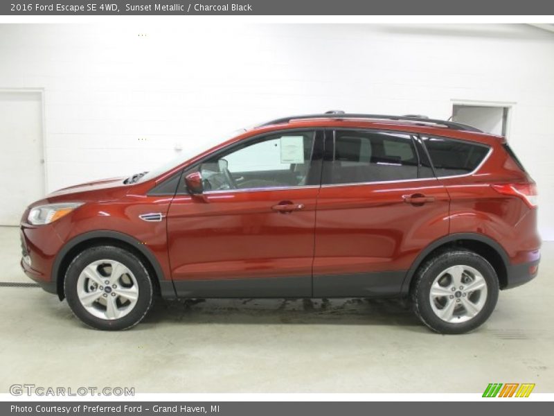 Sunset Metallic / Charcoal Black 2016 Ford Escape SE 4WD