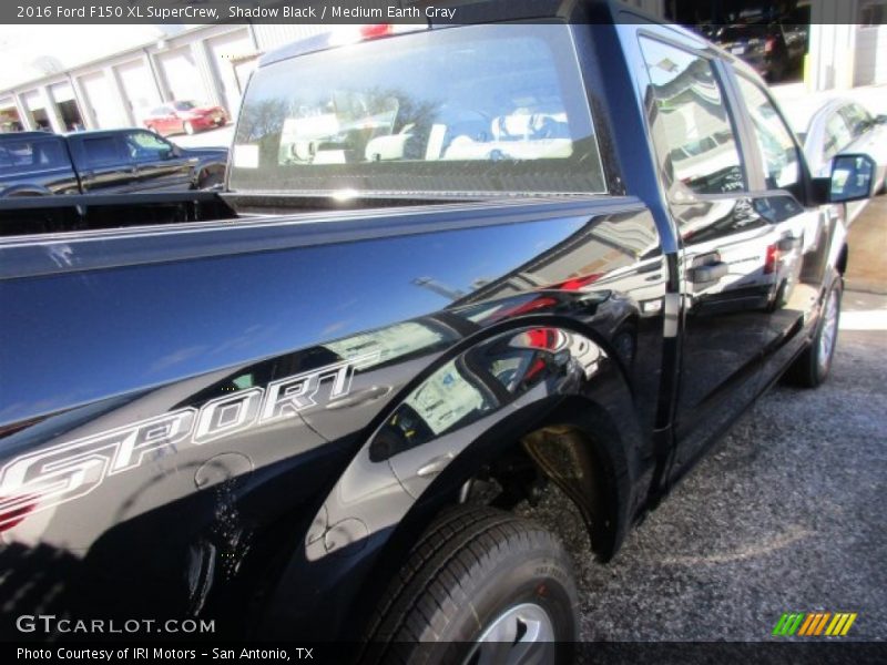 Shadow Black / Medium Earth Gray 2016 Ford F150 XL SuperCrew