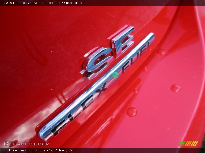 Race Red / Charcoal Black 2016 Ford Focus SE Sedan