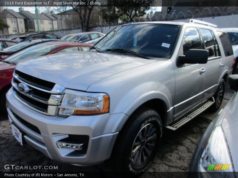 Ingot Silver Metallic / Ebony 2016 Ford Expedition XLT