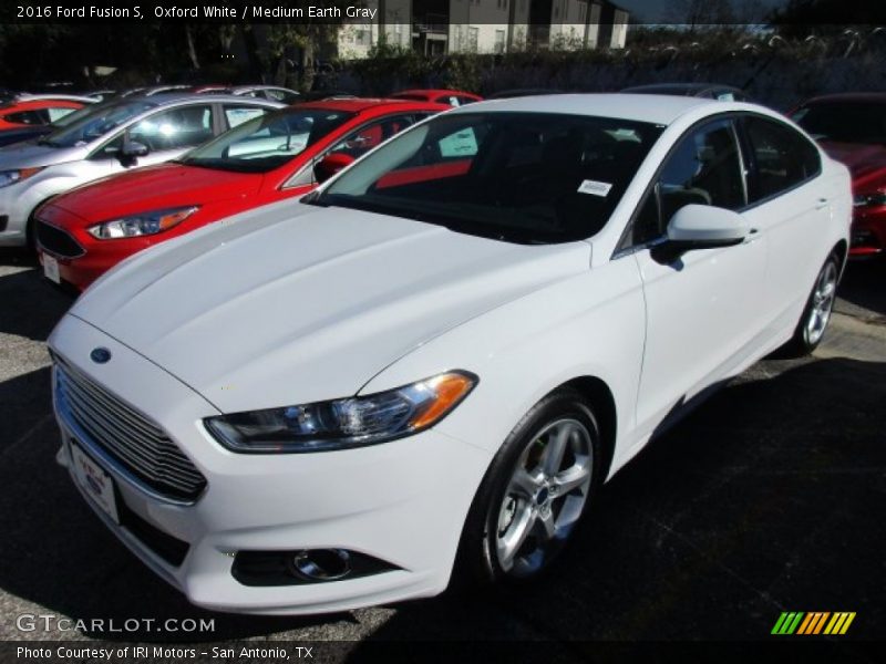 Oxford White / Medium Earth Gray 2016 Ford Fusion S