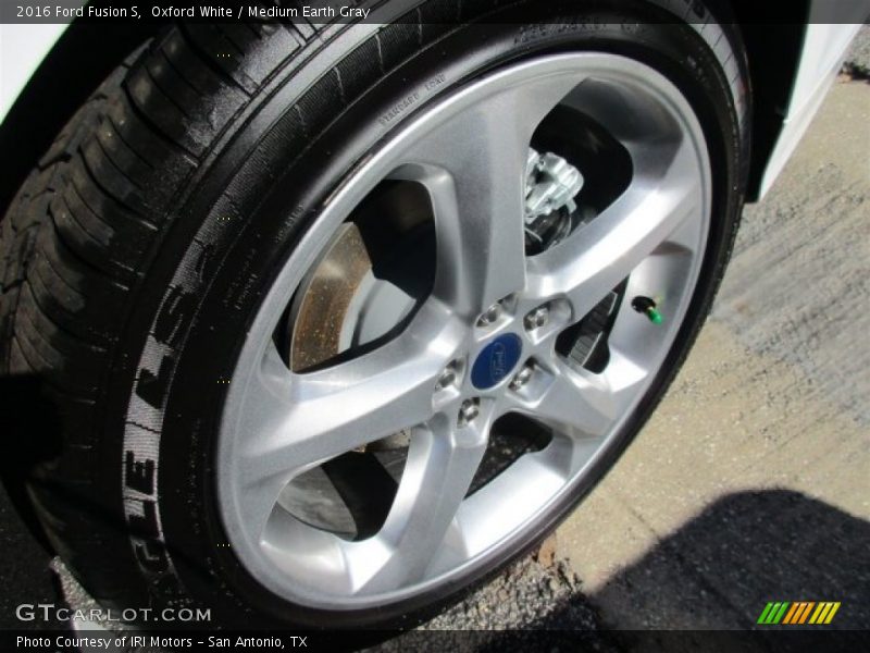Oxford White / Medium Earth Gray 2016 Ford Fusion S