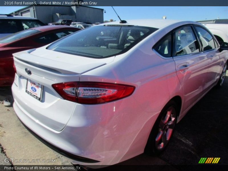 Oxford White / Medium Earth Gray 2016 Ford Fusion S