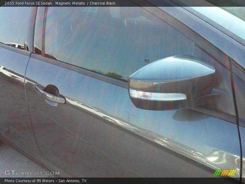 Magnetic Metallic / Charcoal Black 2015 Ford Focus SE Sedan