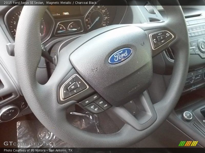Magnetic Metallic / Charcoal Black 2015 Ford Focus SE Sedan