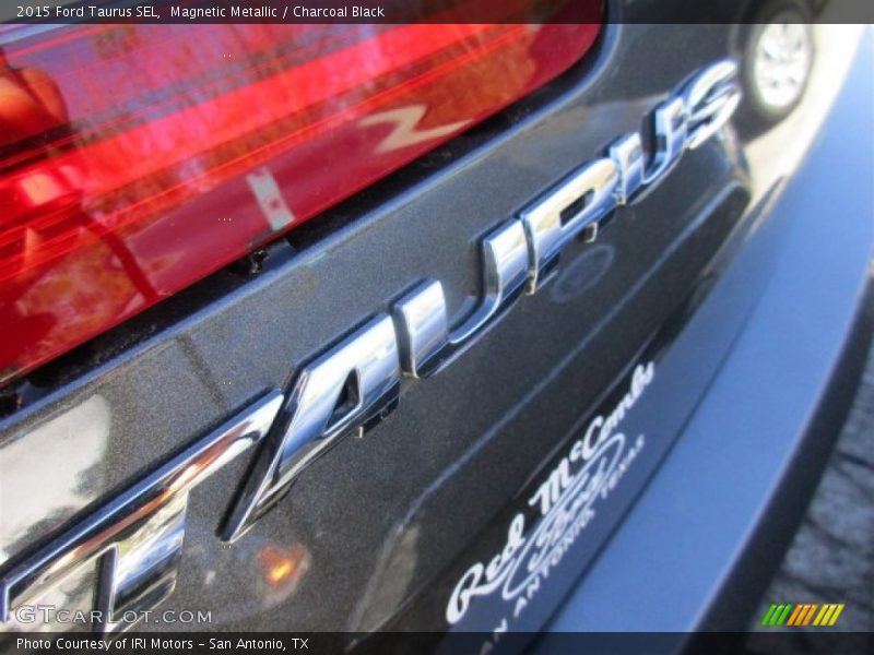 Magnetic Metallic / Charcoal Black 2015 Ford Taurus SEL
