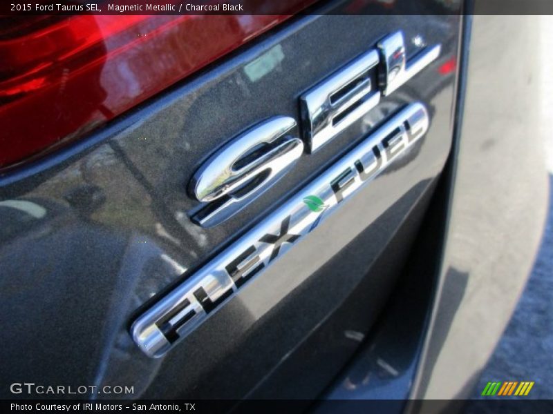 Magnetic Metallic / Charcoal Black 2015 Ford Taurus SEL