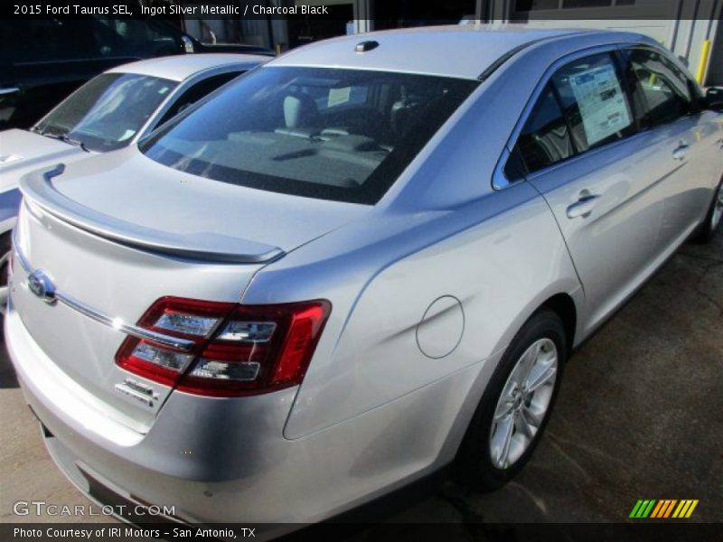 Ingot Silver Metallic / Charcoal Black 2015 Ford Taurus SEL