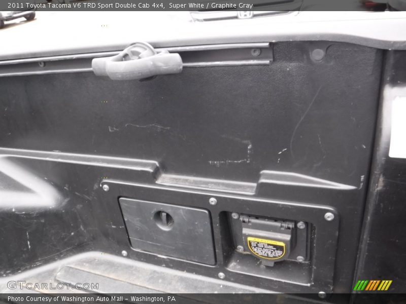 Super White / Graphite Gray 2011 Toyota Tacoma V6 TRD Sport Double Cab 4x4