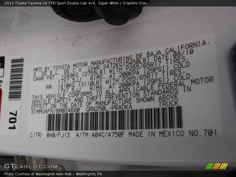 Super White / Graphite Gray 2011 Toyota Tacoma V6 TRD Sport Double Cab 4x4
