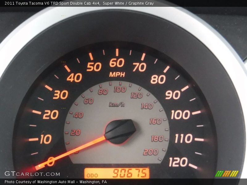Super White / Graphite Gray 2011 Toyota Tacoma V6 TRD Sport Double Cab 4x4