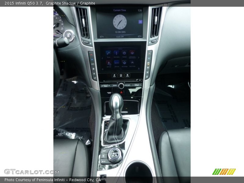 Graphite Shadow / Graphite 2015 Infiniti Q50 3.7