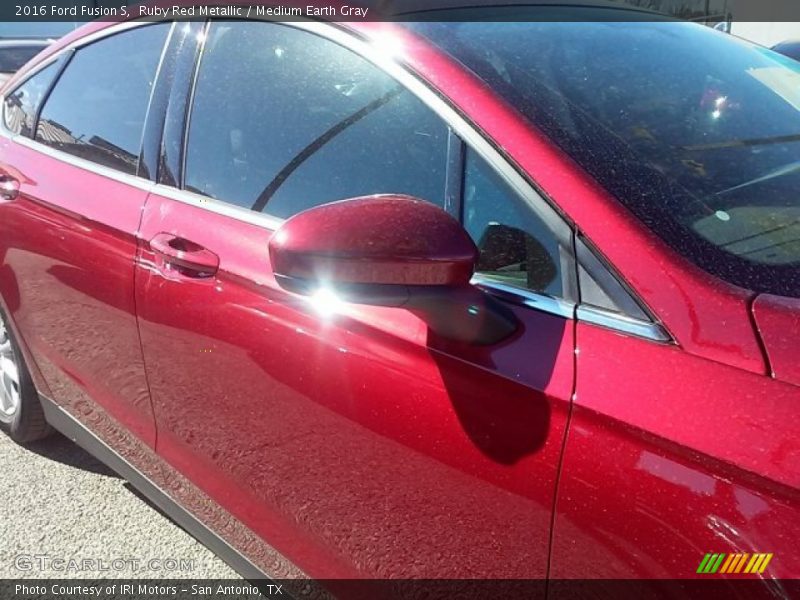 Ruby Red Metallic / Medium Earth Gray 2016 Ford Fusion S