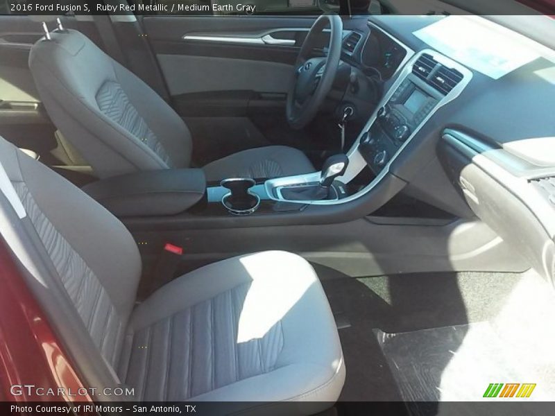 Ruby Red Metallic / Medium Earth Gray 2016 Ford Fusion S
