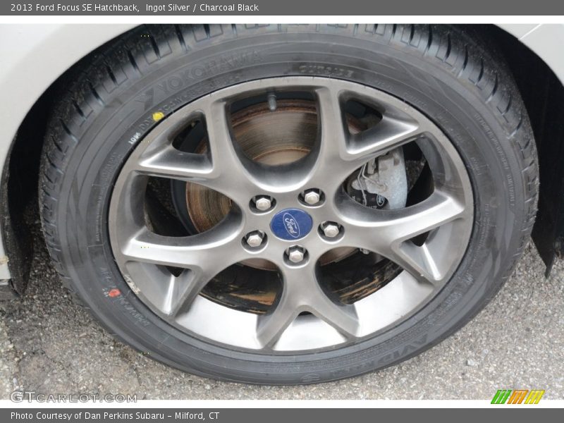Ingot Silver / Charcoal Black 2013 Ford Focus SE Hatchback
