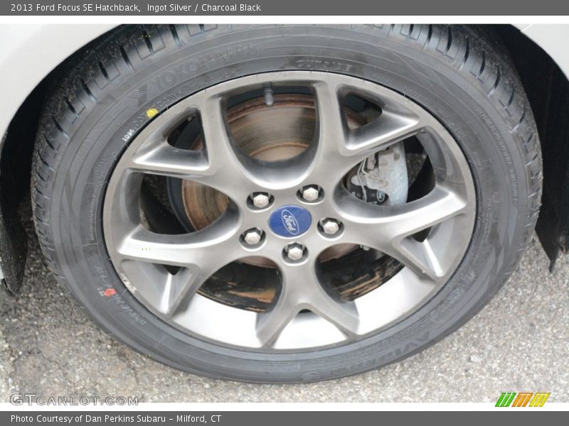 Ingot Silver / Charcoal Black 2013 Ford Focus SE Hatchback