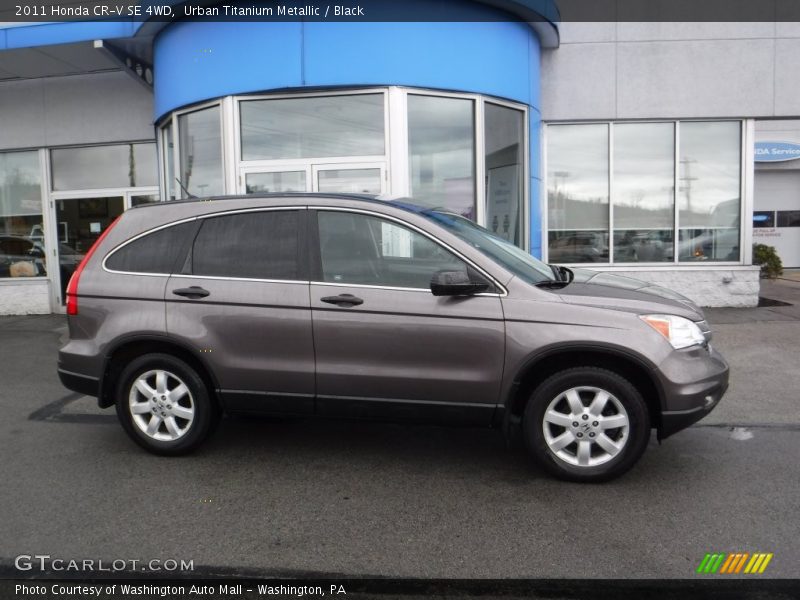 Urban Titanium Metallic / Black 2011 Honda CR-V SE 4WD