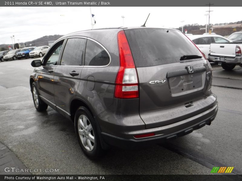 Urban Titanium Metallic / Black 2011 Honda CR-V SE 4WD