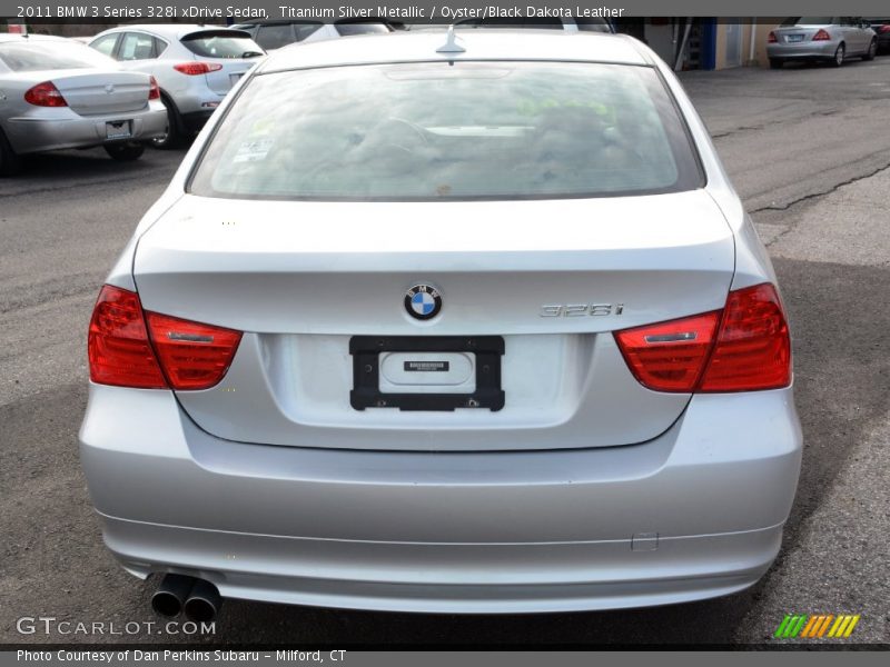 Titanium Silver Metallic / Oyster/Black Dakota Leather 2011 BMW 3 Series 328i xDrive Sedan