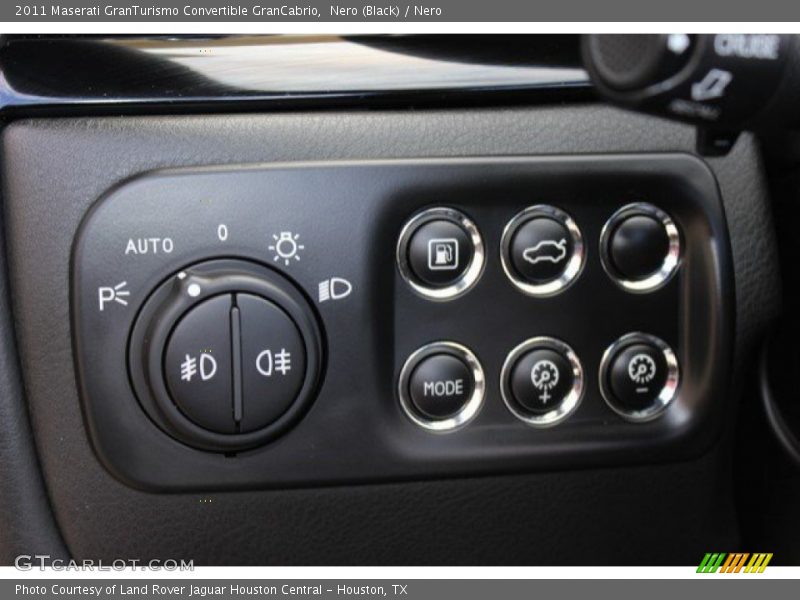 Nero (Black) / Nero 2011 Maserati GranTurismo Convertible GranCabrio
