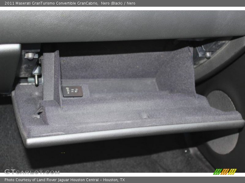 Nero (Black) / Nero 2011 Maserati GranTurismo Convertible GranCabrio