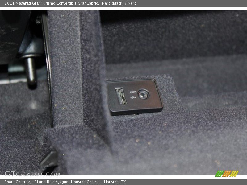 Nero (Black) / Nero 2011 Maserati GranTurismo Convertible GranCabrio