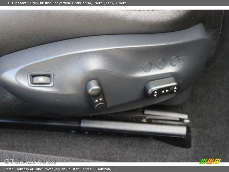 Nero (Black) / Nero 2011 Maserati GranTurismo Convertible GranCabrio