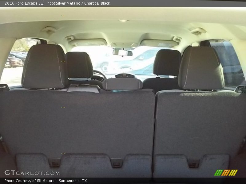 Ingot Silver Metallic / Charcoal Black 2016 Ford Escape SE