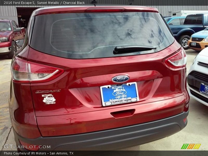 Sunset Metallic / Charcoal Black 2016 Ford Escape S