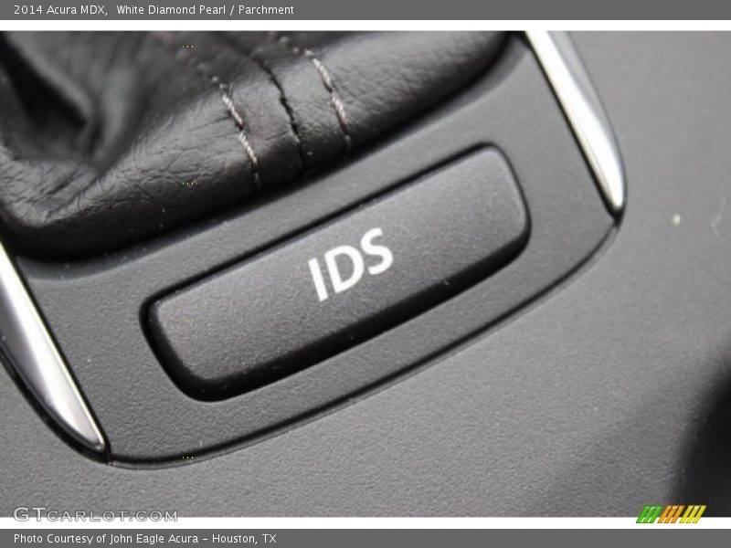White Diamond Pearl / Parchment 2014 Acura MDX