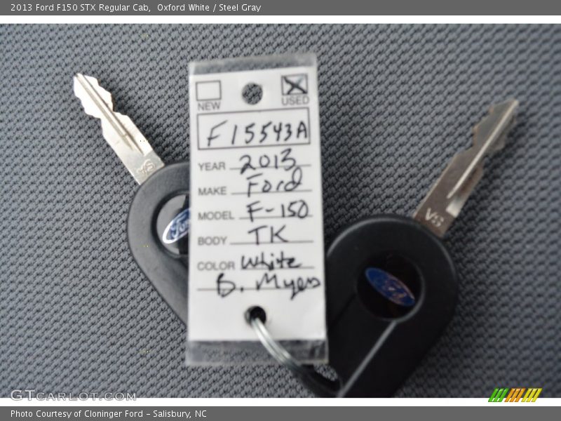 Oxford White / Steel Gray 2013 Ford F150 STX Regular Cab