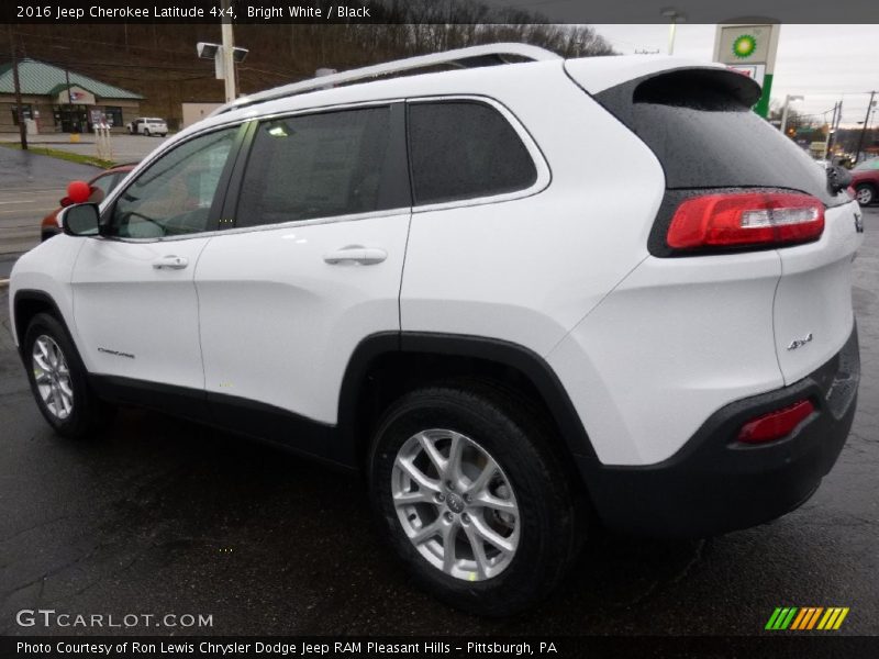 Bright White / Black 2016 Jeep Cherokee Latitude 4x4