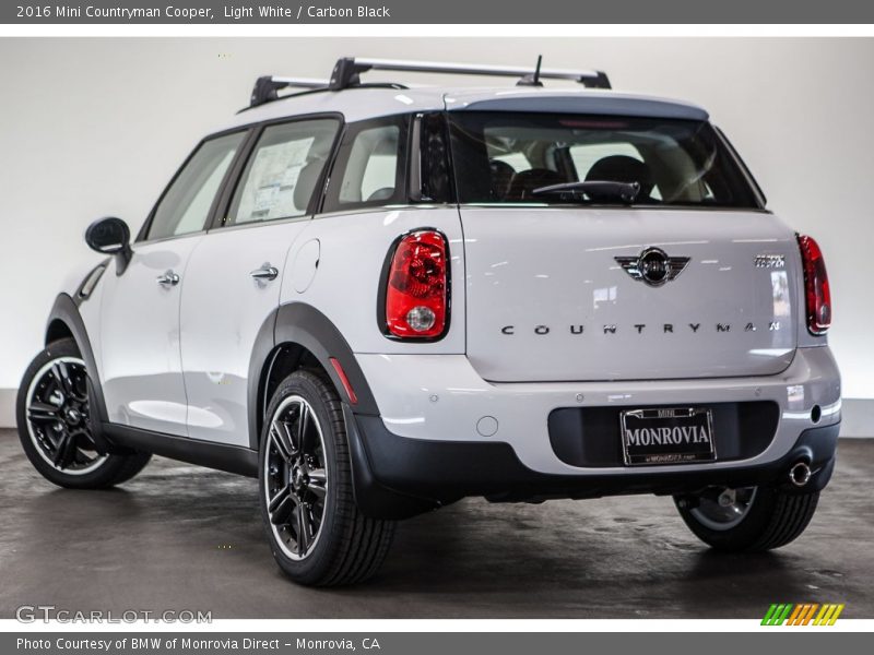 Light White / Carbon Black 2016 Mini Countryman Cooper