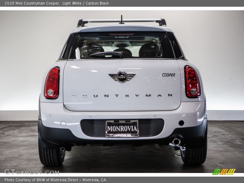Light White / Carbon Black 2016 Mini Countryman Cooper