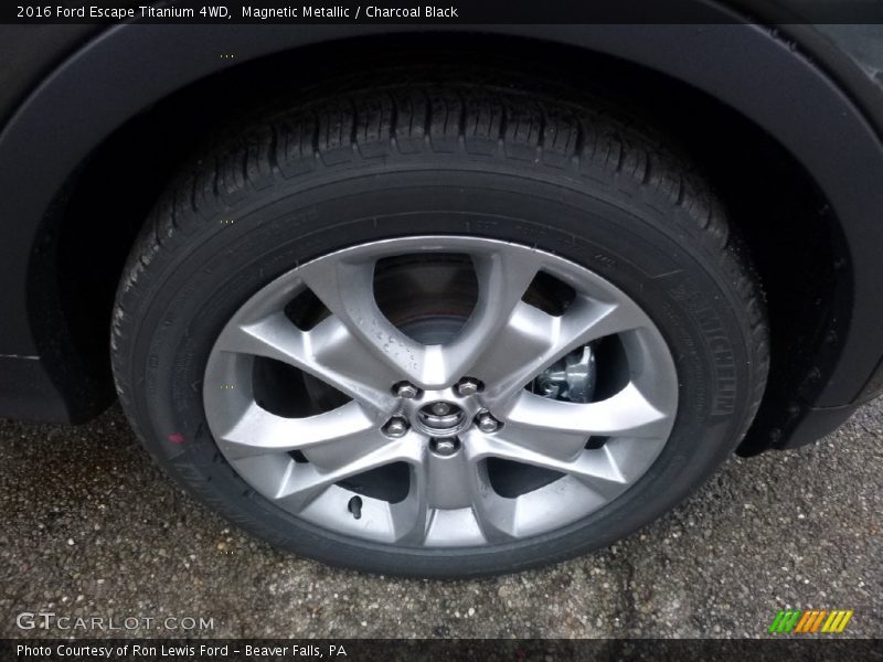 Magnetic Metallic / Charcoal Black 2016 Ford Escape Titanium 4WD
