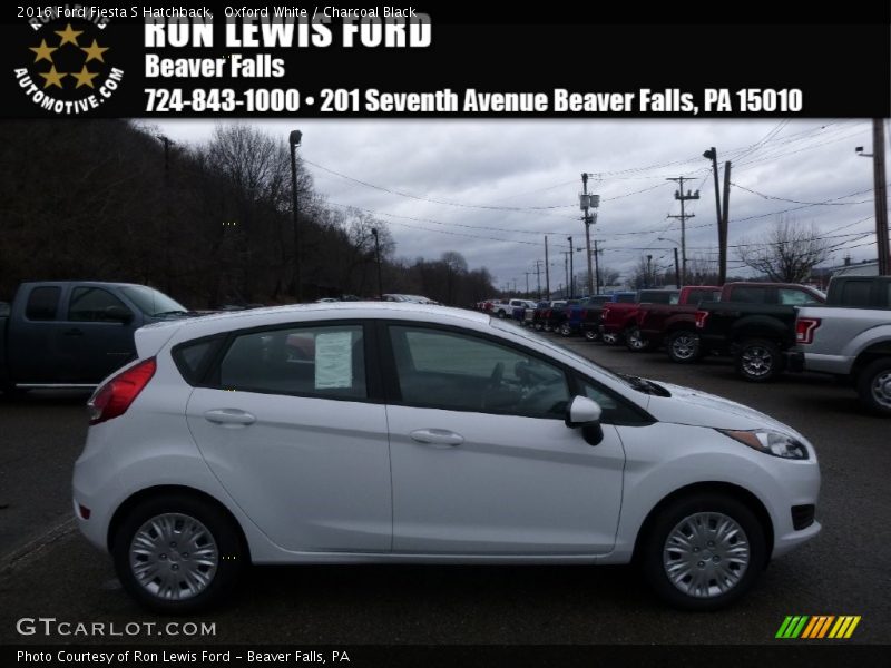 Oxford White / Charcoal Black 2016 Ford Fiesta S Hatchback