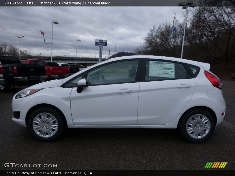 Oxford White / Charcoal Black 2016 Ford Fiesta S Hatchback