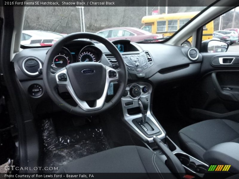 Shadow Black / Charcoal Black 2016 Ford Fiesta SE Hatchback