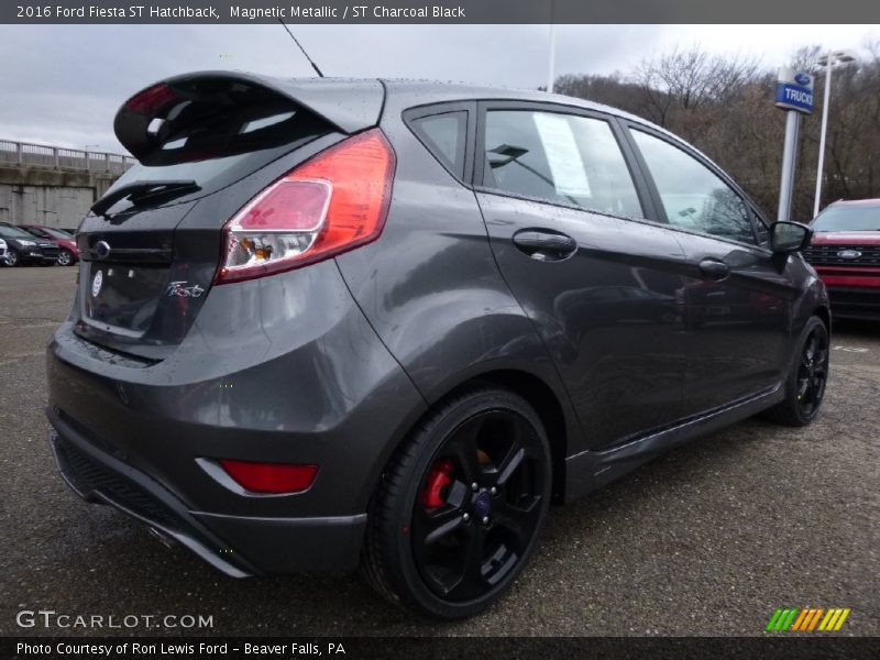 Magnetic Metallic / ST Charcoal Black 2016 Ford Fiesta ST Hatchback