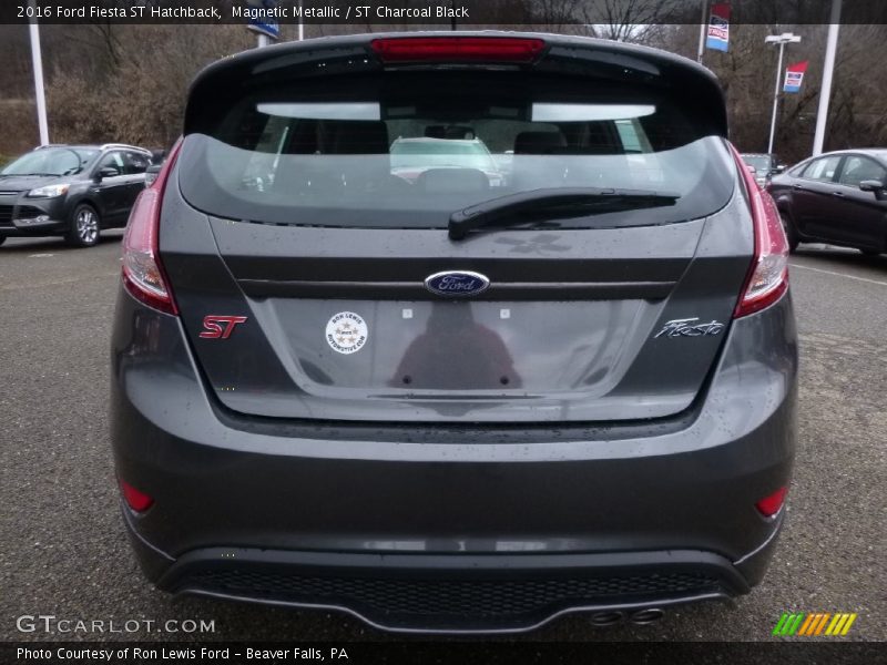 Magnetic Metallic / ST Charcoal Black 2016 Ford Fiesta ST Hatchback