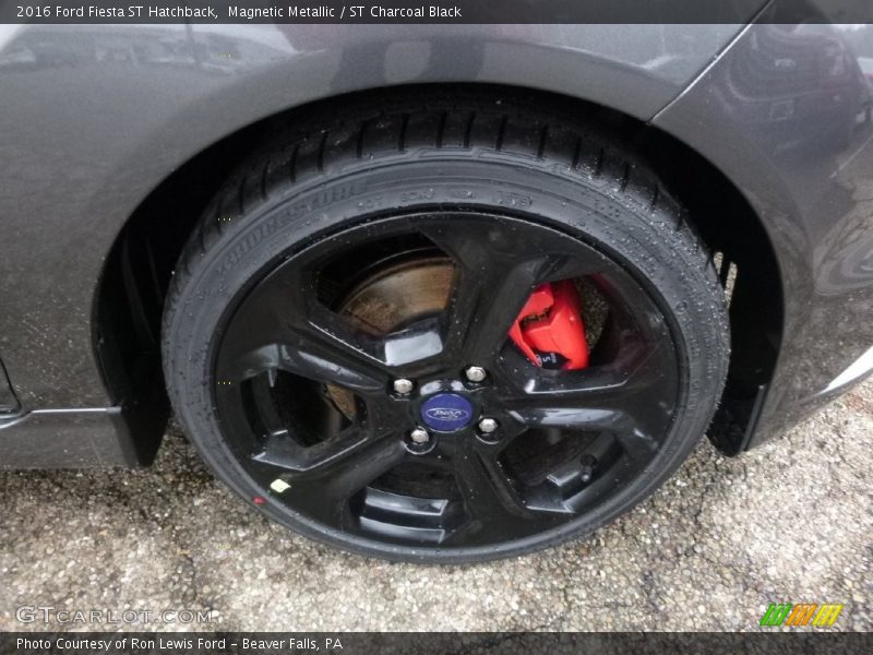 Magnetic Metallic / ST Charcoal Black 2016 Ford Fiesta ST Hatchback