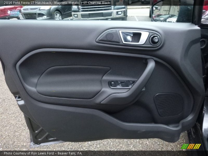 Magnetic Metallic / ST Charcoal Black 2016 Ford Fiesta ST Hatchback