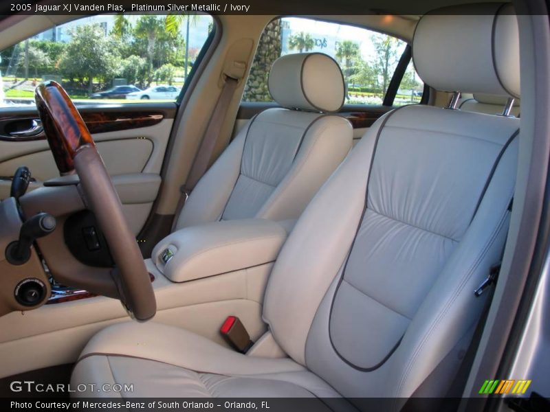 Platinum Silver Metallic / Ivory 2005 Jaguar XJ Vanden Plas